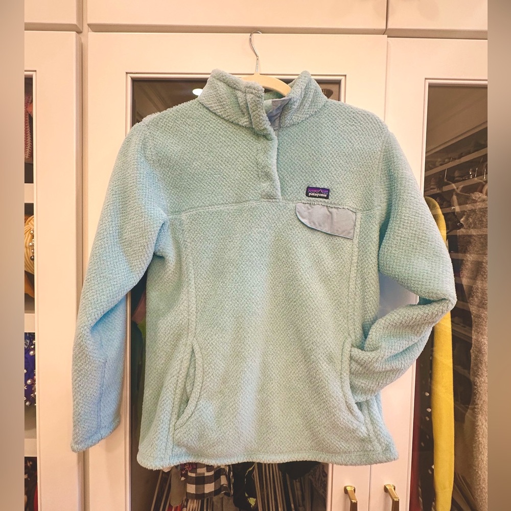 Light Blue Kids / Girls Patagonia Fleece Pullover Jacket, size XL 14 Winter
